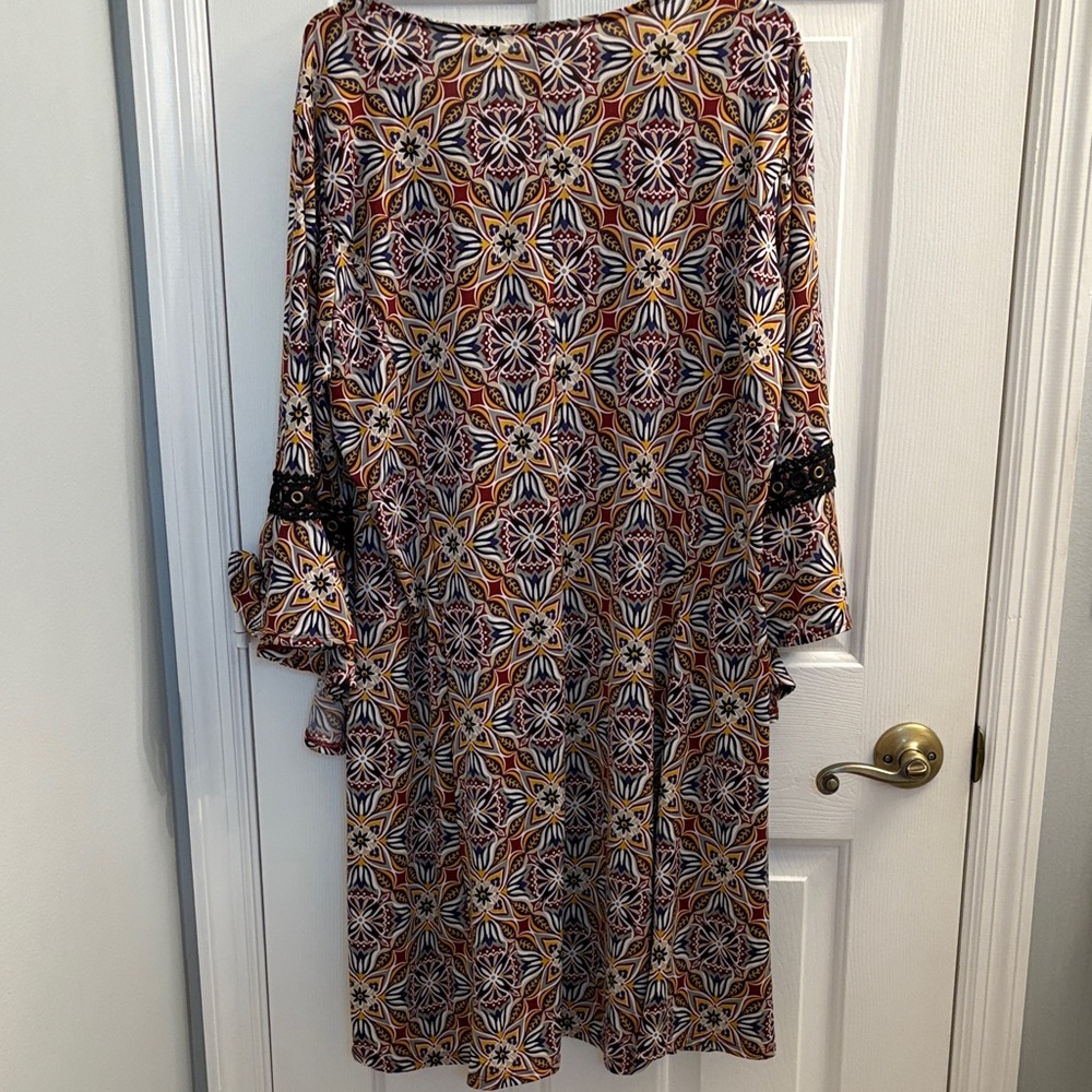 Multicolor Geometric Pattern Dress - Picture 5 of 6